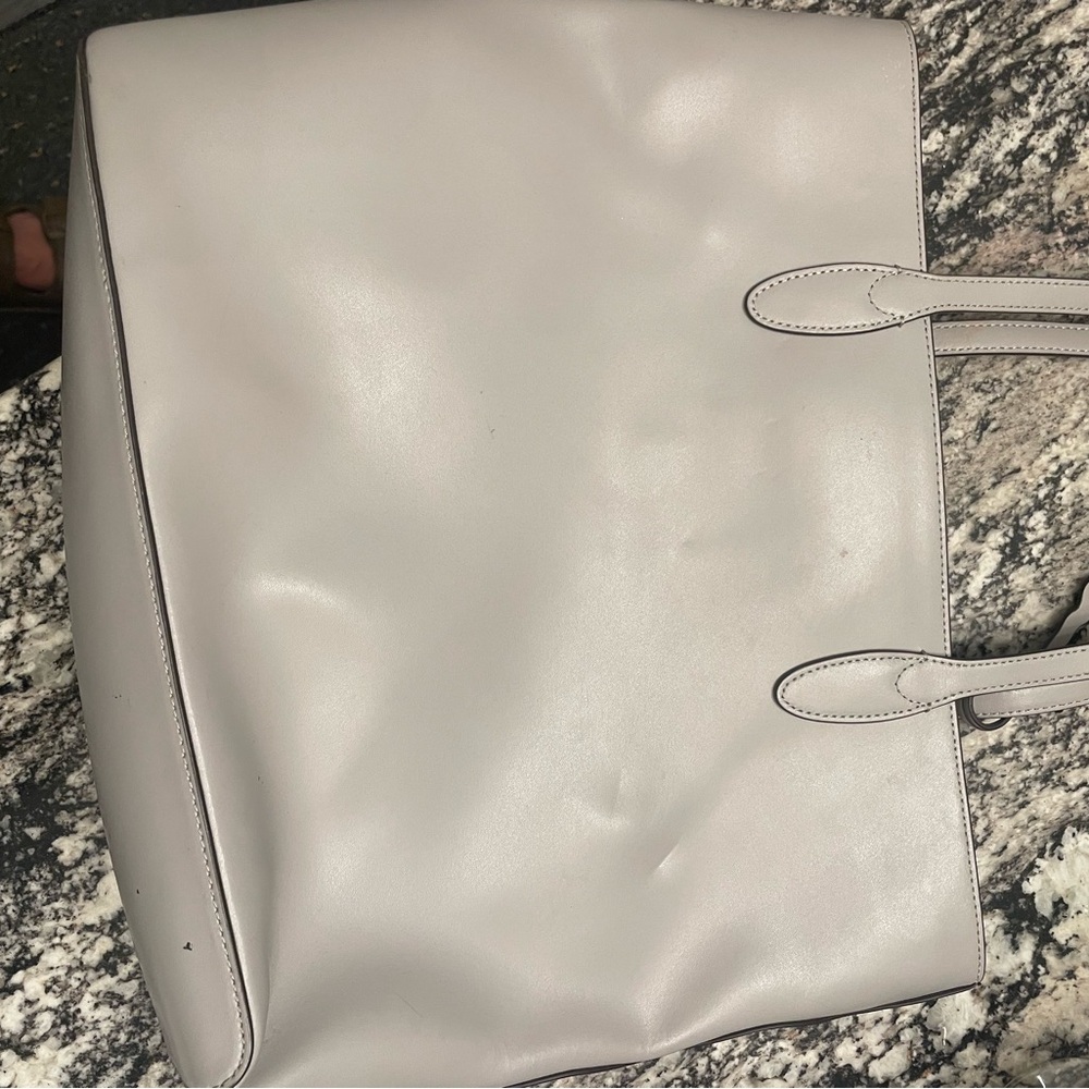 ✨ KATE SPADE NEW YORK Silver Tote with Glitter Flower Bag Charm - Picture 5 of 10
